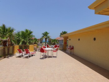 Sundeck