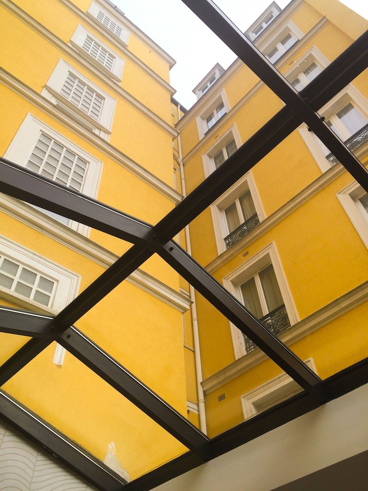 Courtyard View
