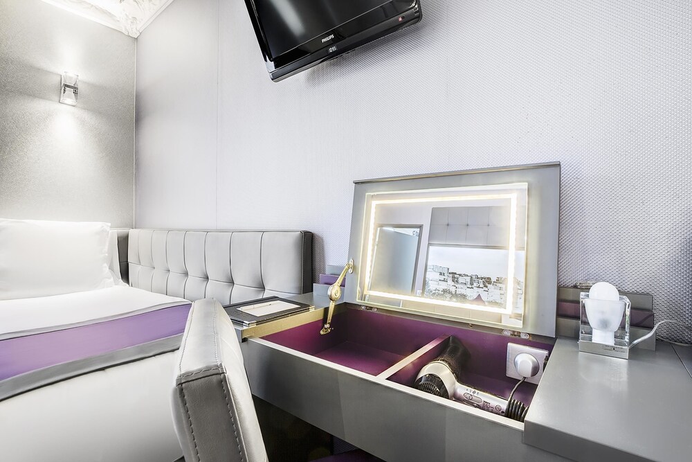 Guestroom