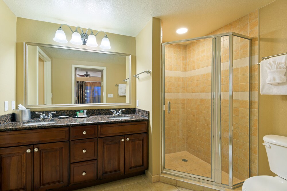 Suite, 1 Bedroom, Accessible (Hearing, 3x3 Shower) - Bathroom