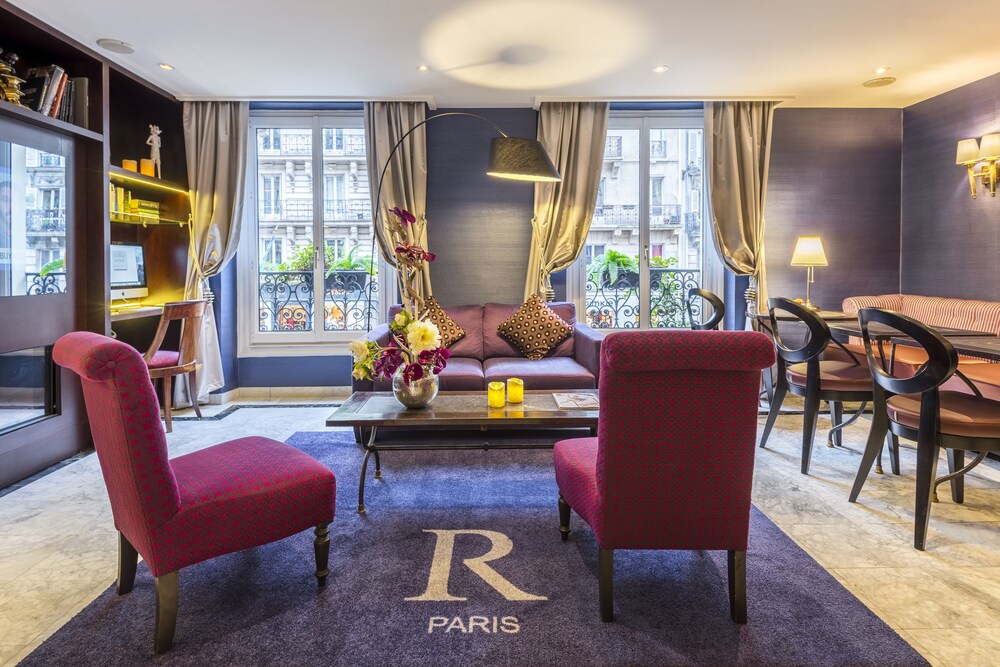 Hotel Lounge