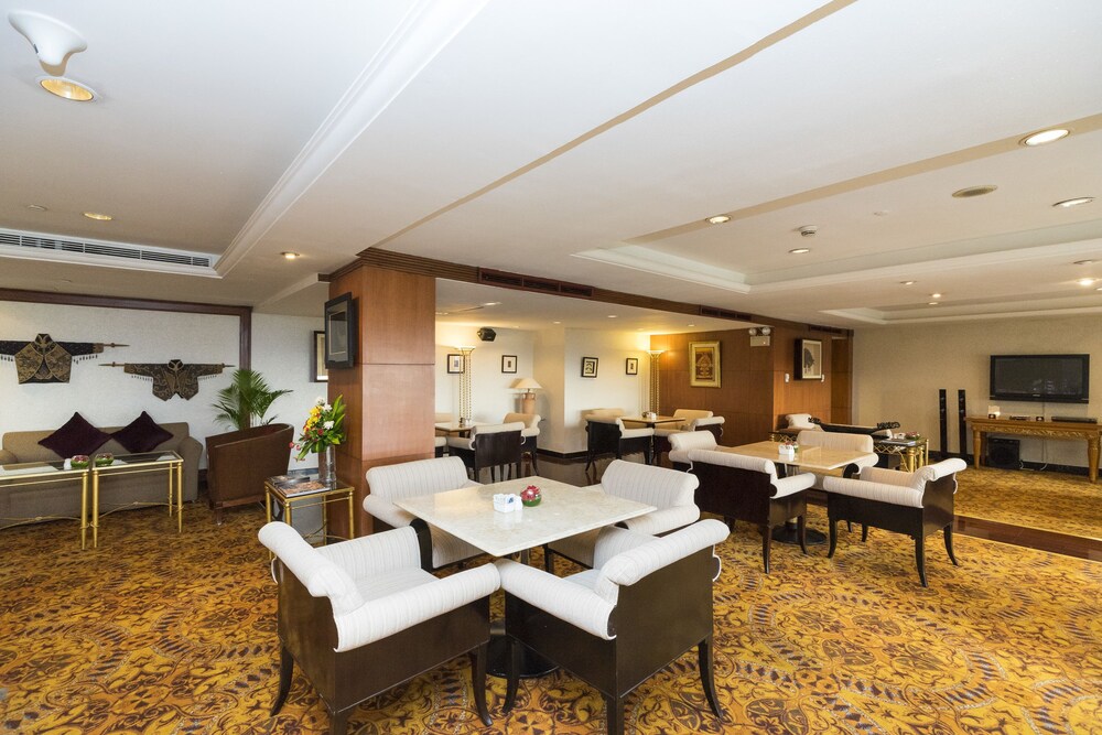 Executive Lounge