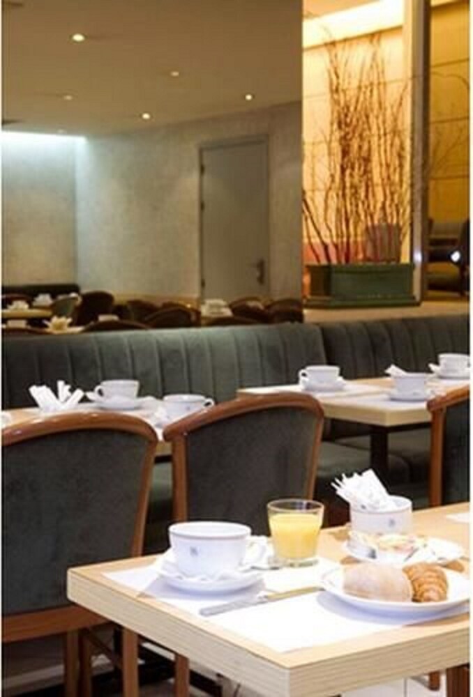 Family Dining