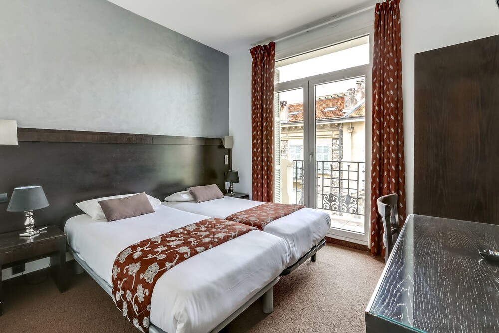 Guestroom