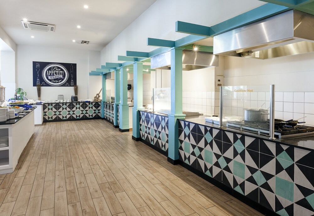 Food Court