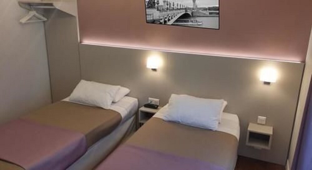 Guestroom