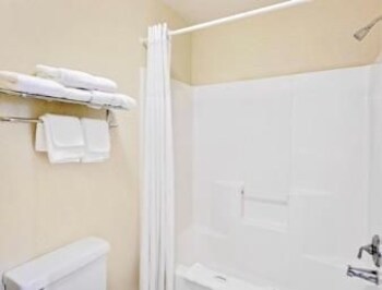 Myrtle Beach Vacations - Baymont Inn And Suites Georgetown/Near Georgetown Marina - Property Image 2