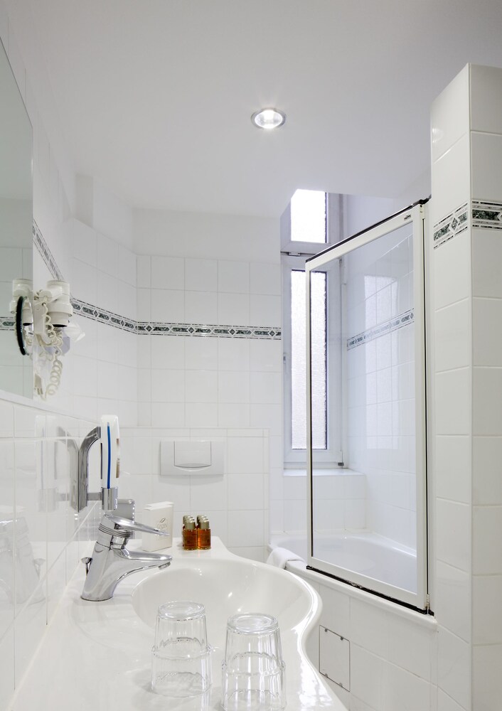 Dusche im Bad