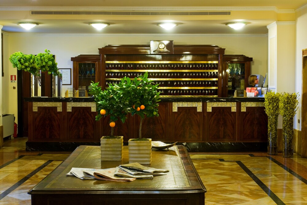 Concierge Desk