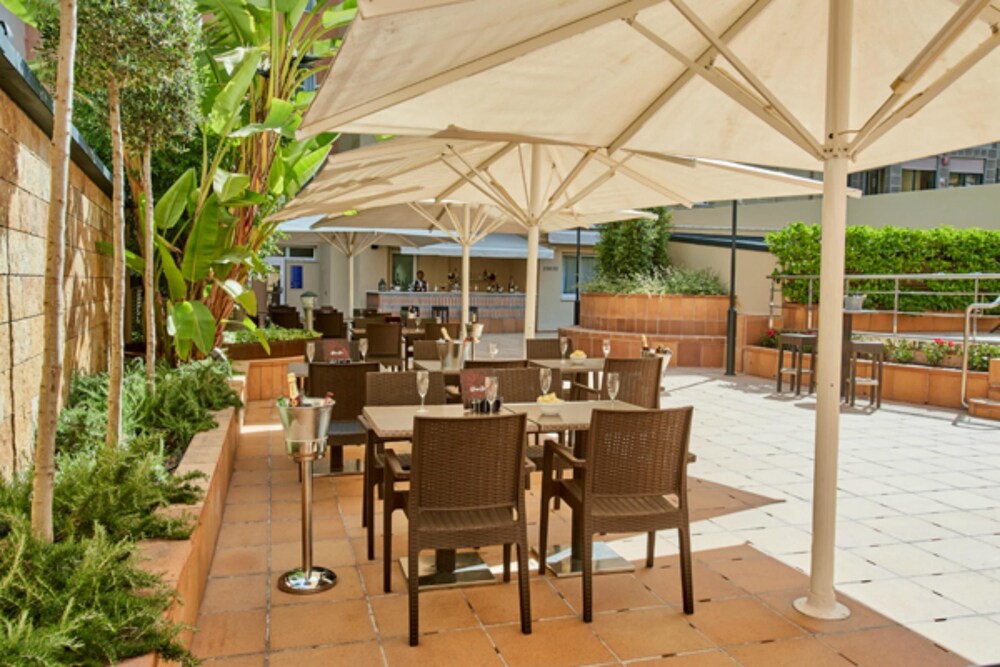 Poolside Bar