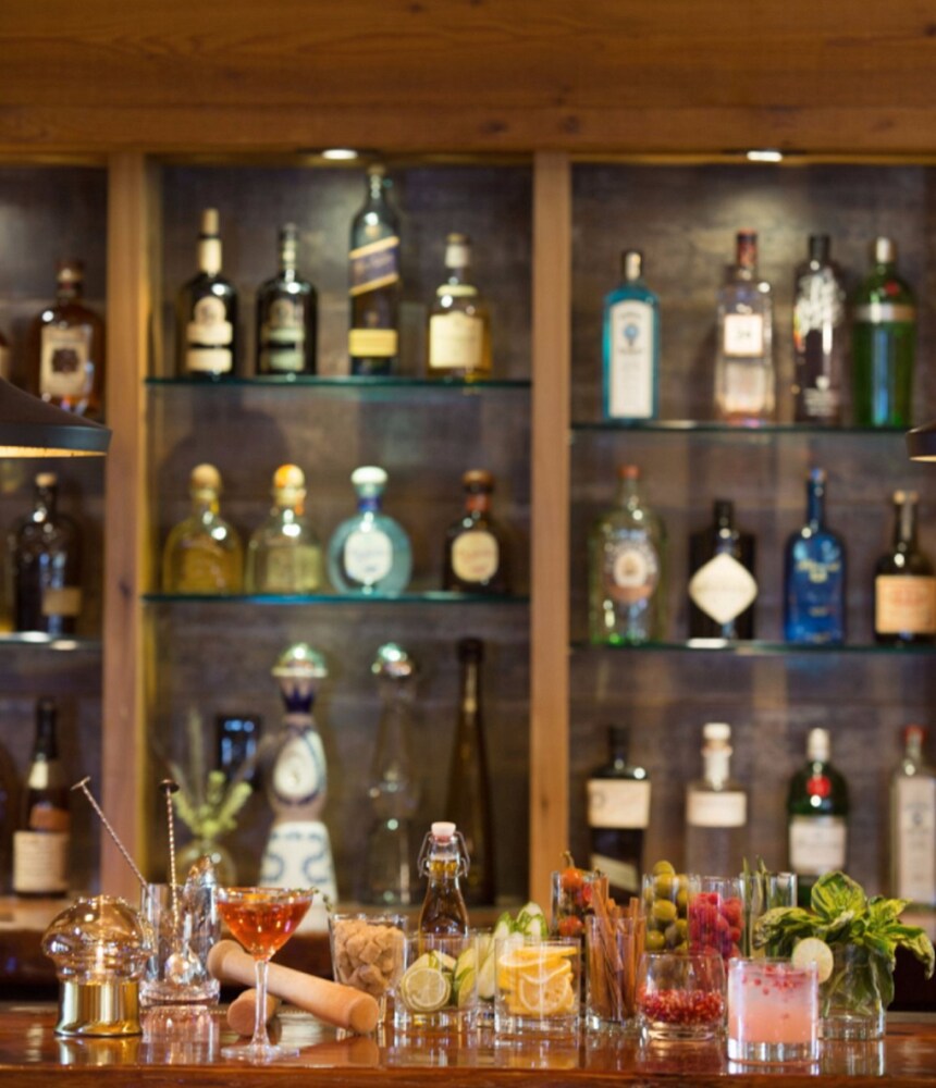 Hotel Bar