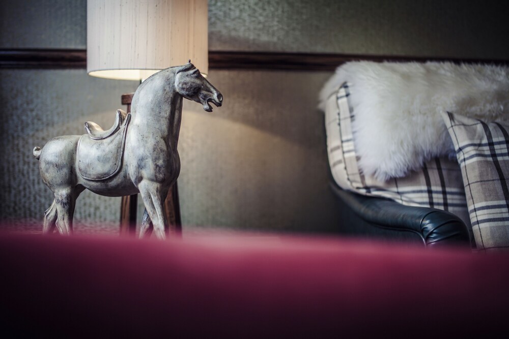 Hotel Lounge