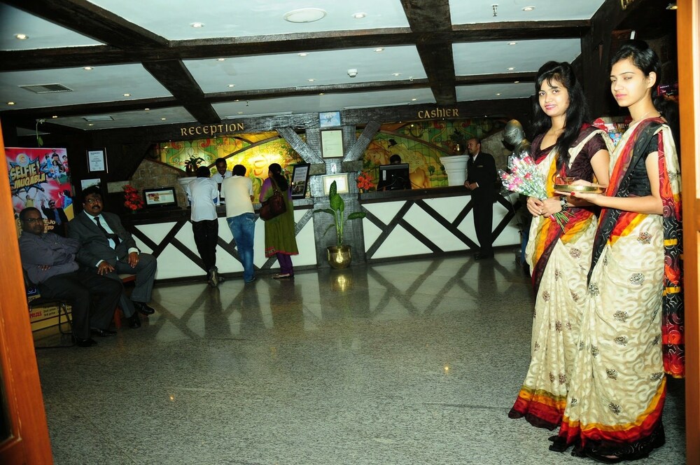 Hotel Lounge