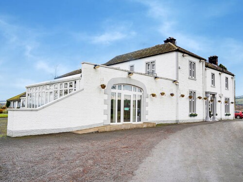 OYO Dryfesdale Hotel