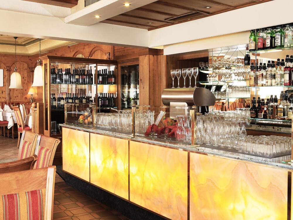 Hotel Bar