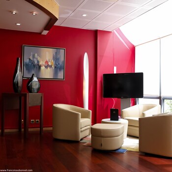 Hotel Lounge