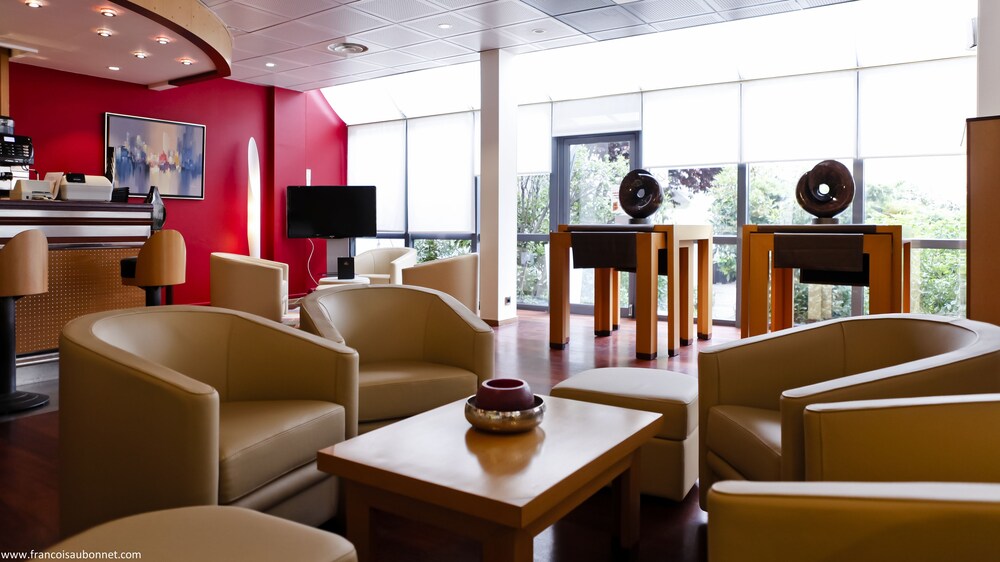 Hotel Lounge