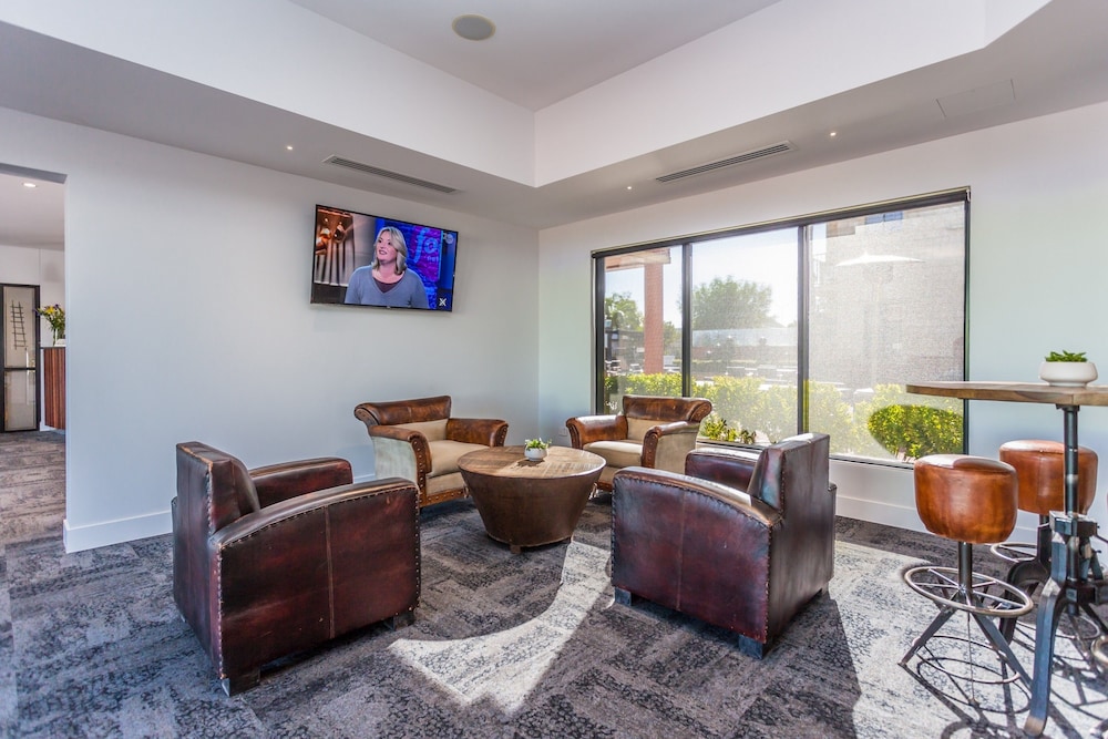 Hotel Lounge