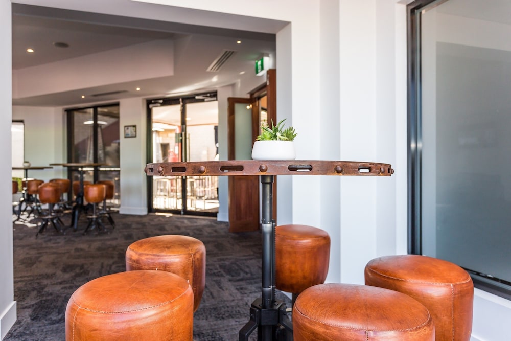 Hotel Bar