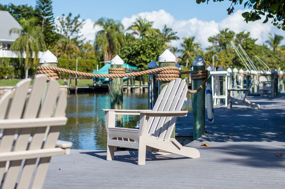 Dock