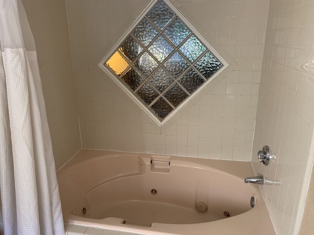 Private Spa Tub