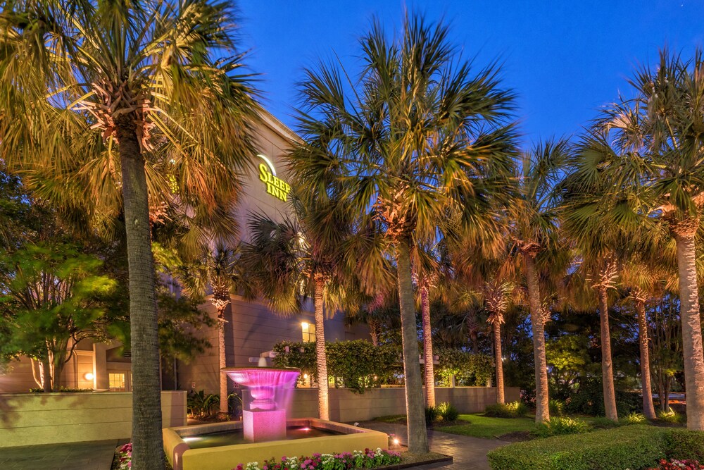 Courtyard View