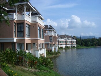 Lake View