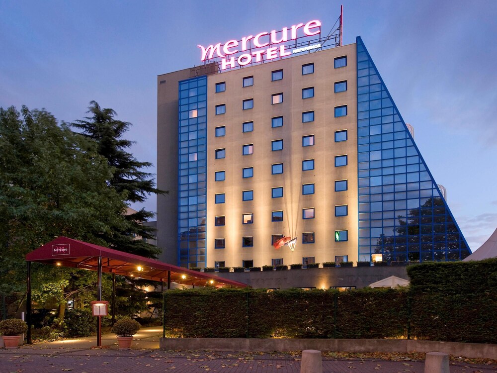 Hotel Front