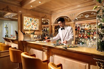 Hotel Bar