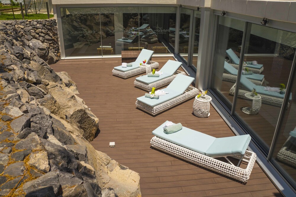 Sundeck