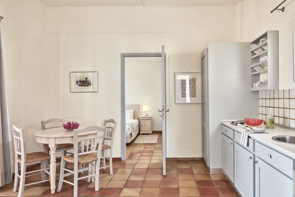 Zimmer (Familienapartment, 1 Schlafzimmer, eingeschränkter Meerblick)