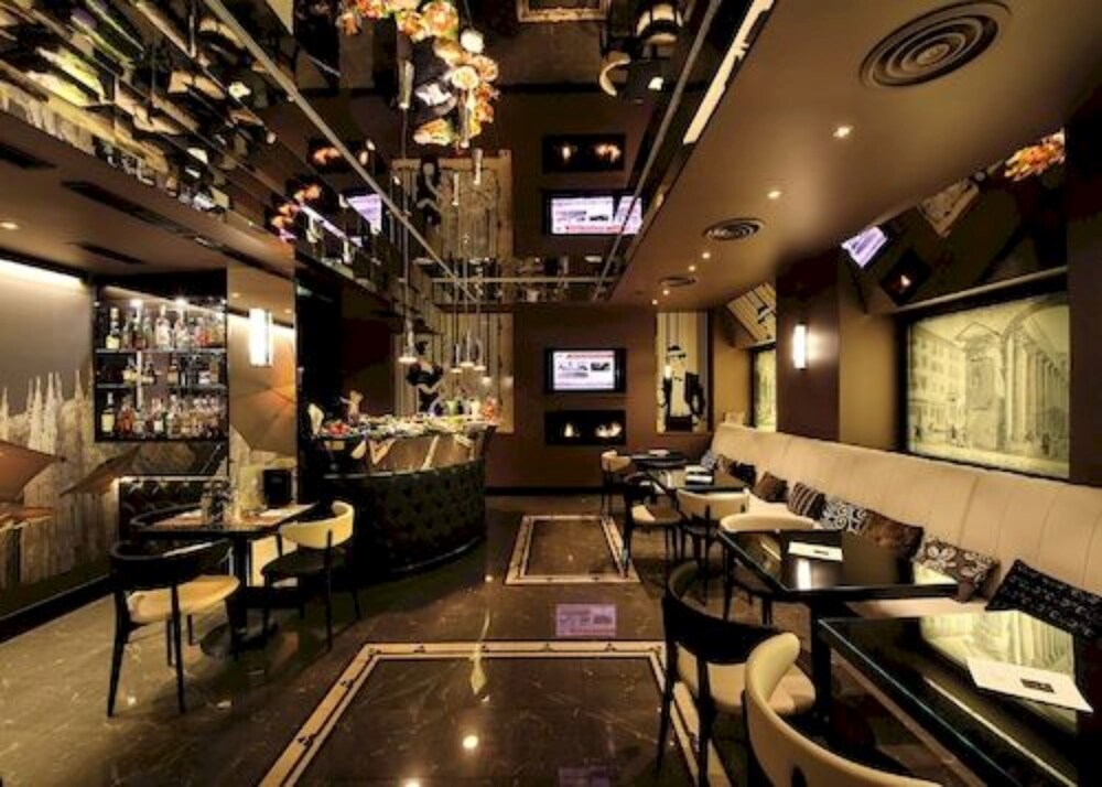 Hotel Lounge