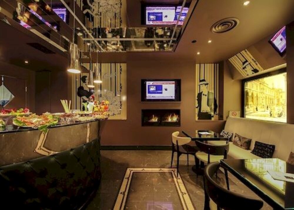 Hotel Lounge