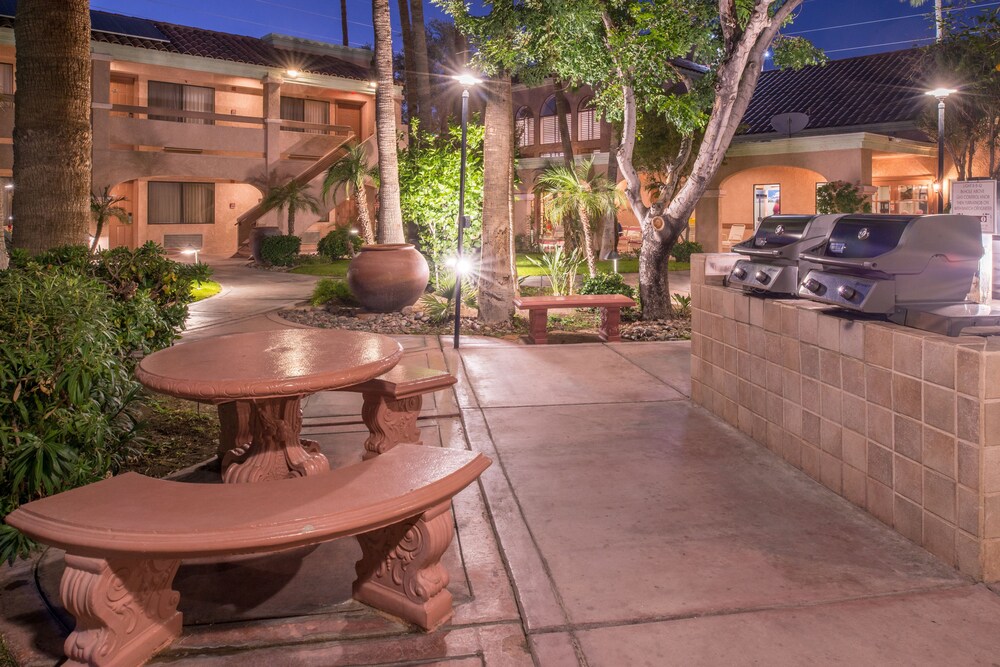 Courtyard View