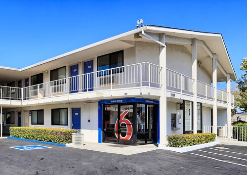 Motel 6 Walnut Creek, CA