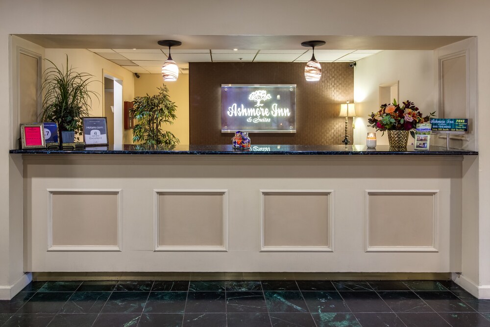 Lobby, Ashmore Inn and Suites