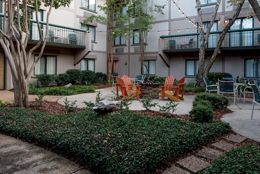 Courtyard View