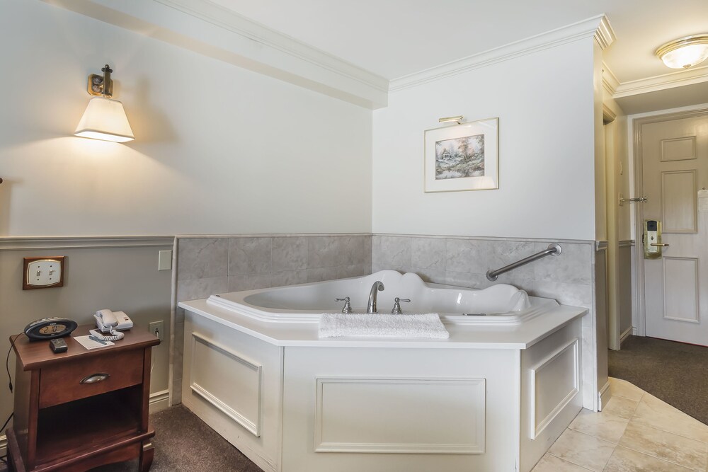 Jetted Tub