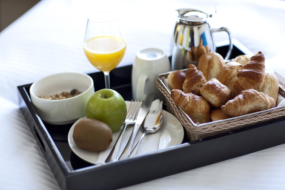 Room Service - Dining