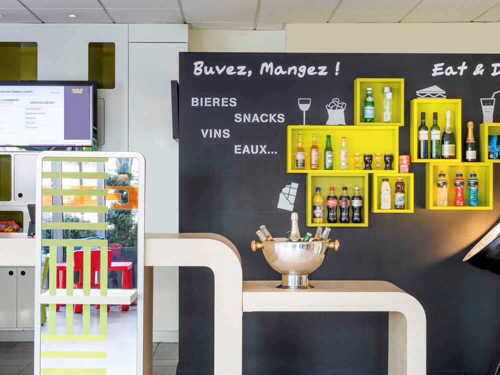 Hotel Bar