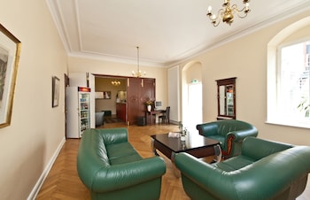 Hotel Lounge