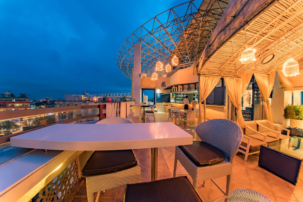 Hotel Bar
