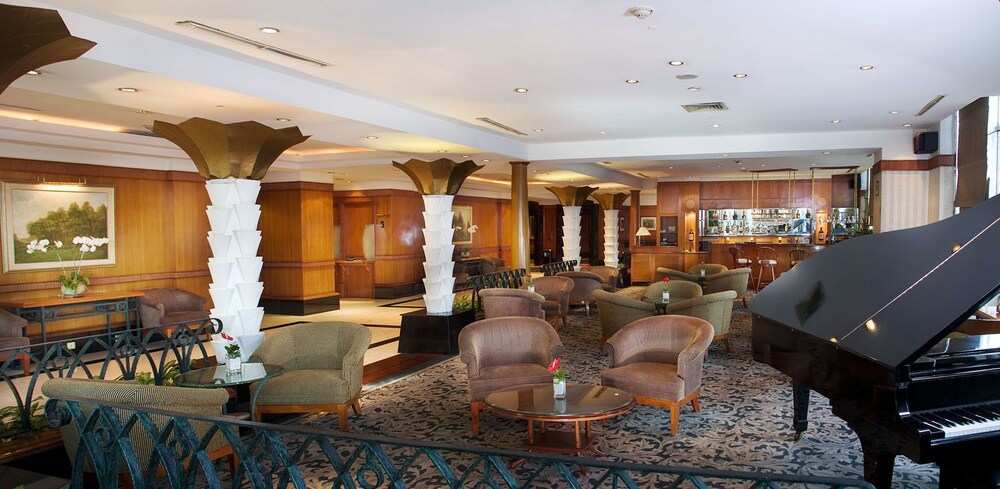 Hotel Lounge