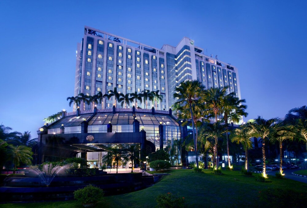 Hotel Front - Evening/Night