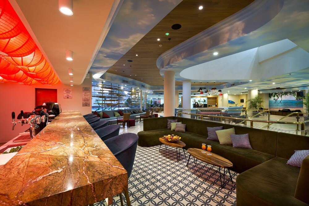 Hotel Bar
