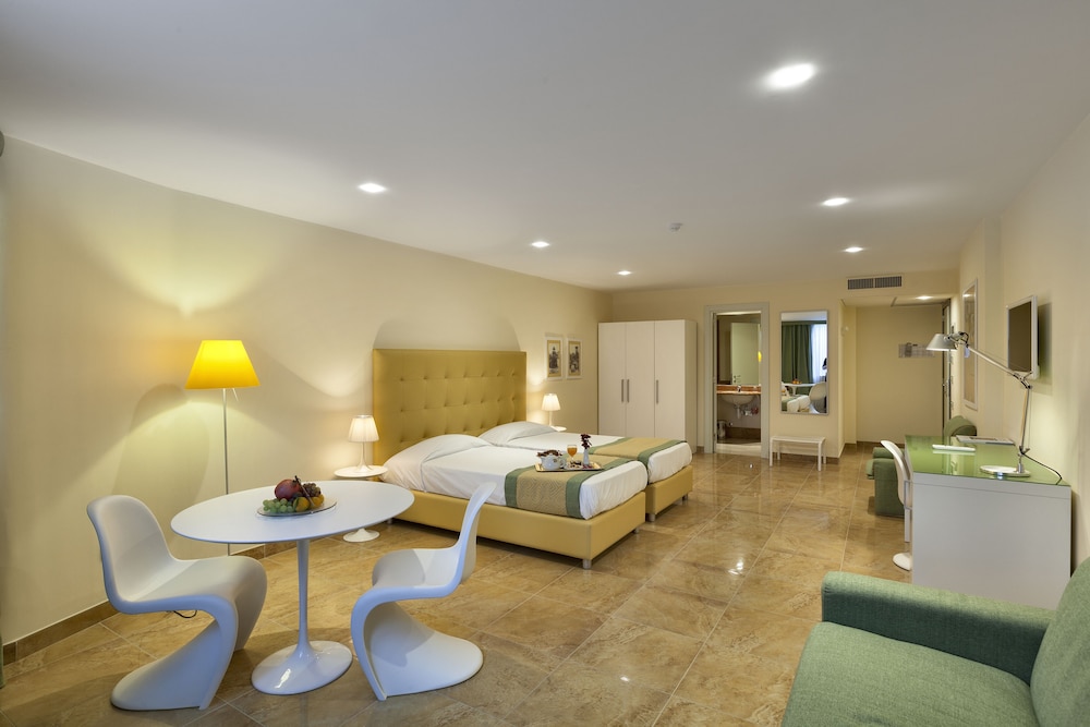 Guestroom