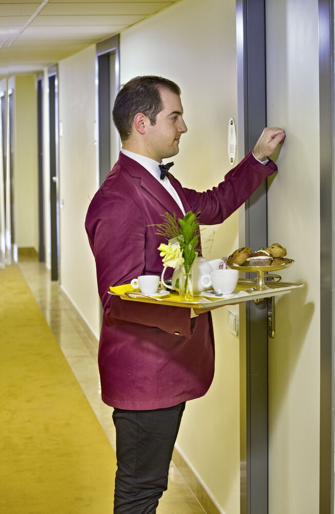 Room Service - Dining
