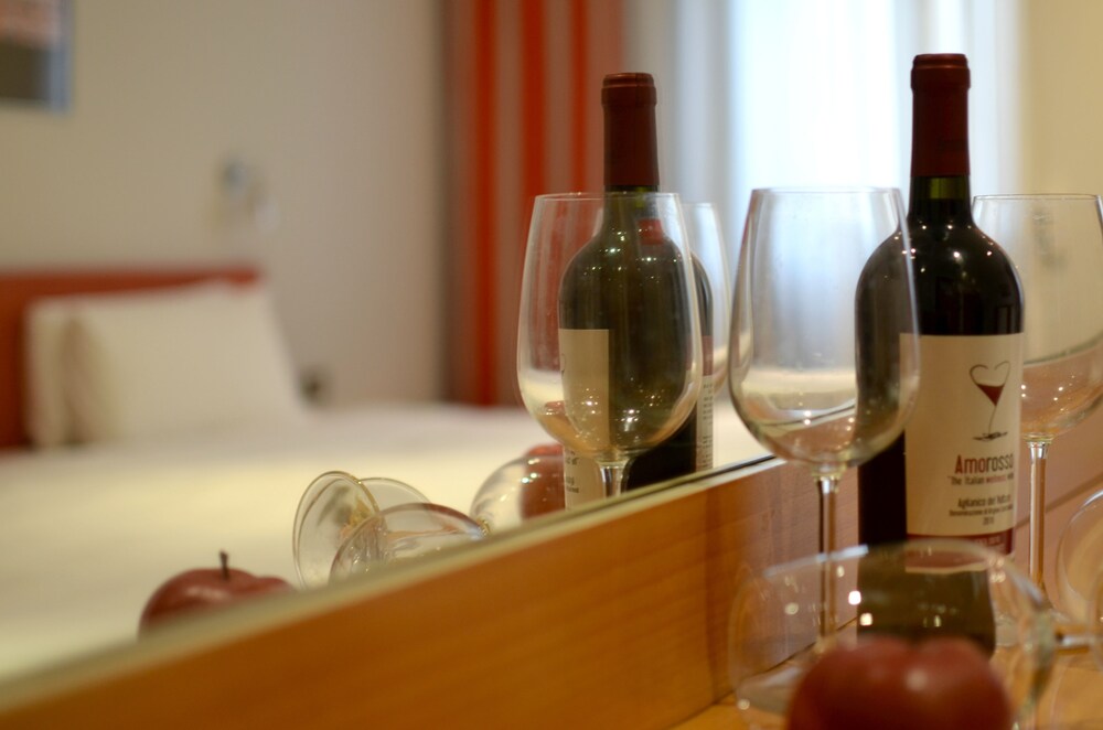 Room Service - Dining