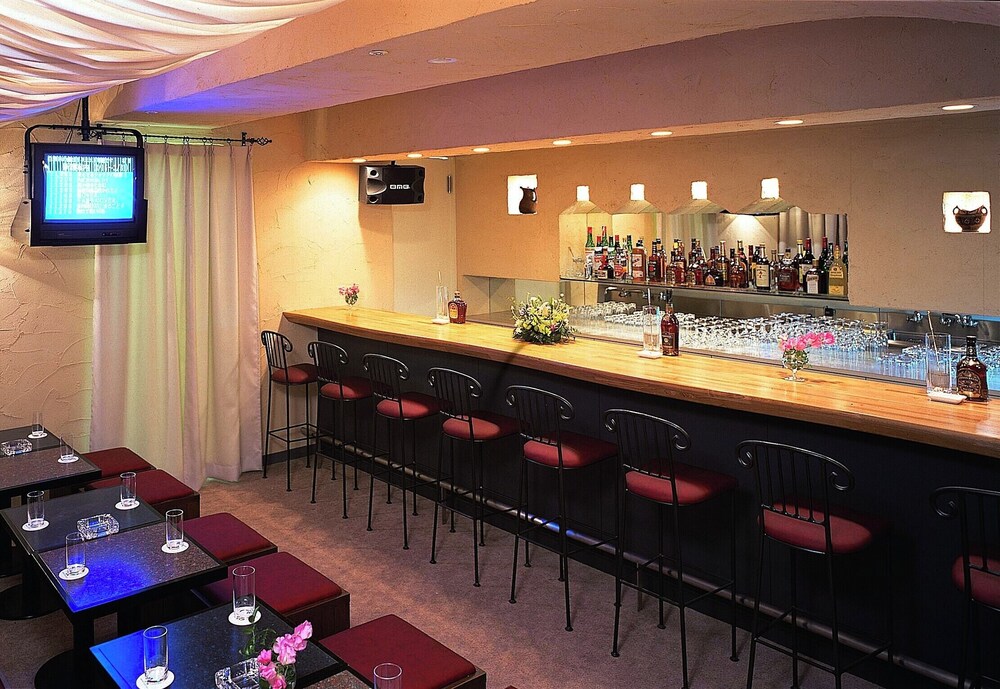 Hotel Bar