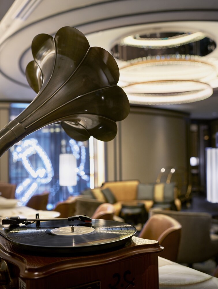 Hotel Lounge